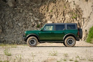 2022 Ford Bronco in Eruption Green